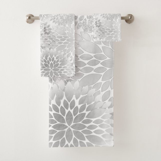 modern big grey dahlias bath towel set (Insitu)