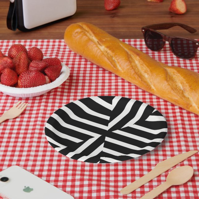 Modern black and white geometric pattern paper  plate (Picnic)