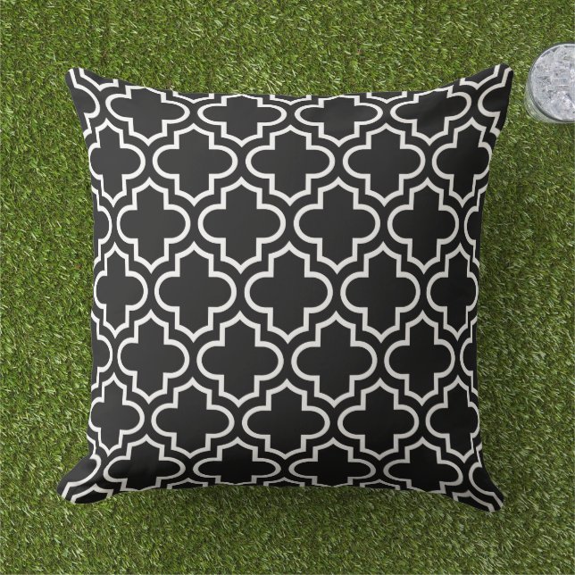 Modern Black and White Moroccan Quatrefoil Pattern Cushion (Grass)