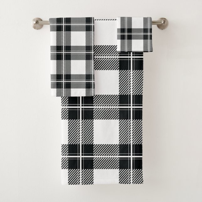 Modern Black & White Farmhouse Flannel Bath Towel Set (Insitu)