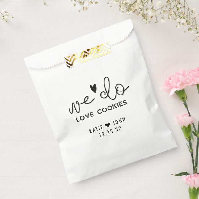 Modern Calligraphy We Do Love Cookies Wedding Favour Bag (Sealed)