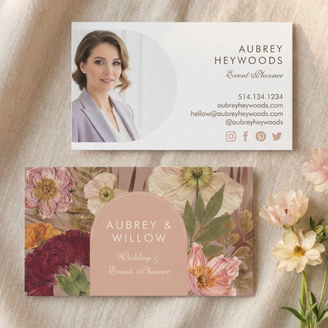 Modern Chic Bohemian Wildflowers Photo Arch Business Card (Modern Chic Bohemian Wildflowers Photo Arch Business Card)