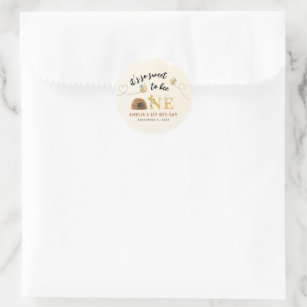 Modern Cute It’s so sweet to bee first birthday Classic Round Sticker