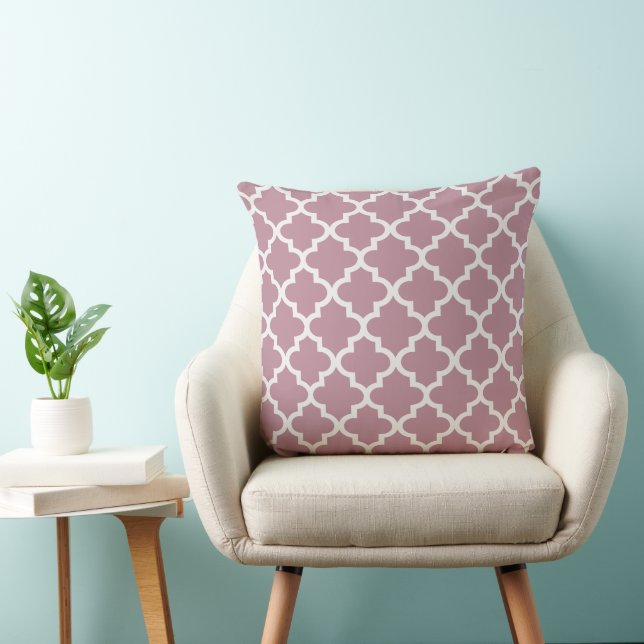 Modern Dusty Rose and White Quatrefoil Pattern Cushion (Chair)
