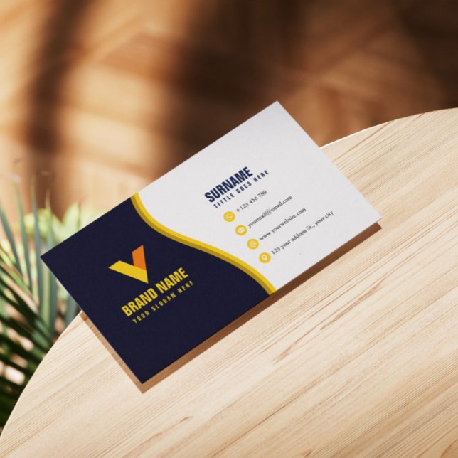 Modern Elegant  Business Card (Creator Uploaded)