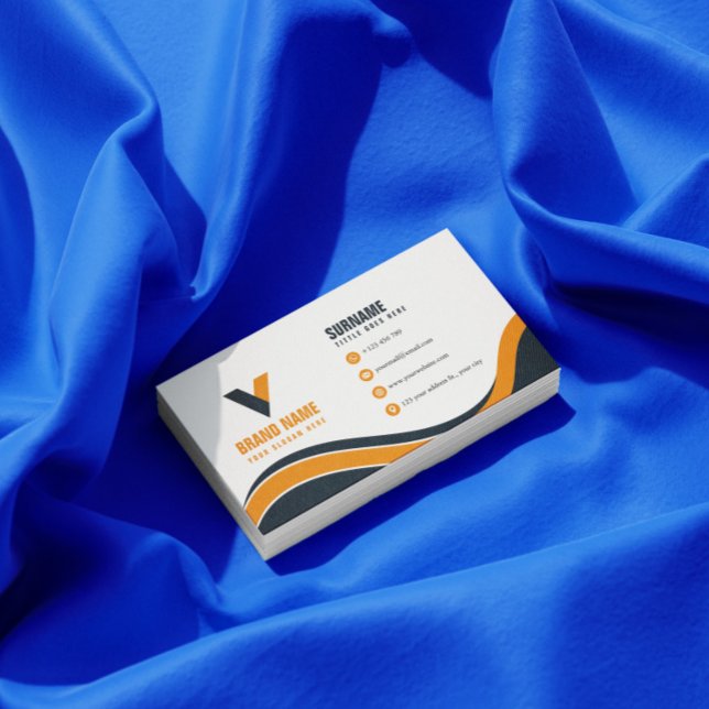 Modern Elegant  Geometric  Business Card (Creator Uploaded)