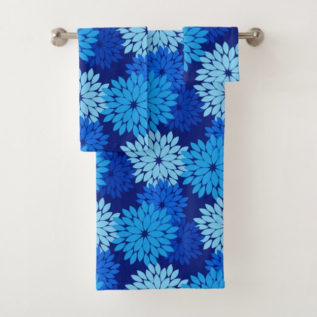 Modern Floral Kimono Print, Pastel Blue and Indigo Bath Towel Set (Insitu)
