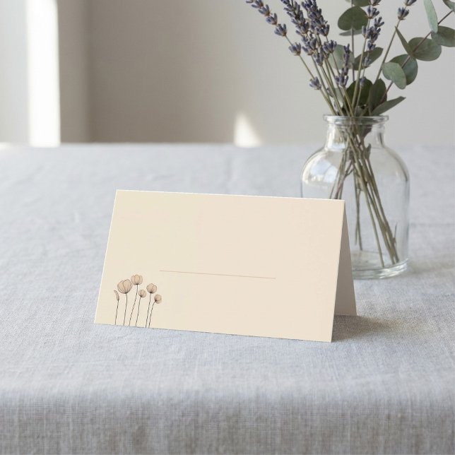 Modern flowers guest name place card (Modern flowers guest name place card.)