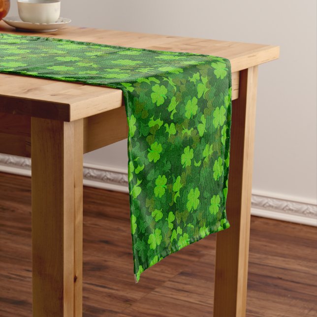Modern Four Leaf Clover Floral Long Table Runner (In Situ)