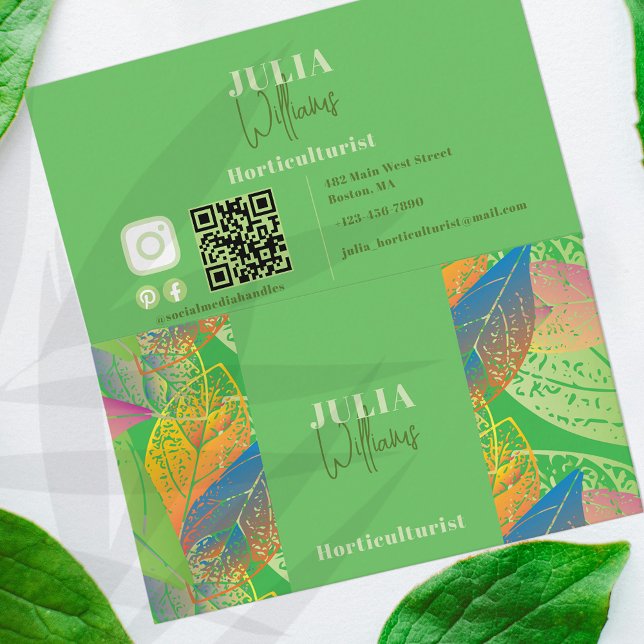 Modern Fresh Leaves on Green Horticulturist Business Card (Creator Uploaded)