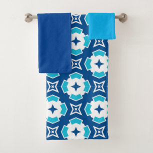 Modern Geometric Blue and White Quatrefoil Pattern Bath Towel Set