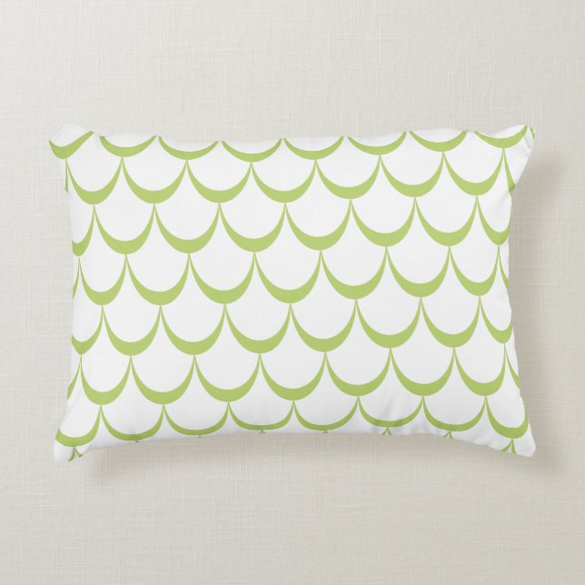 Modern Green Scallop Pattern Pillow (Front)