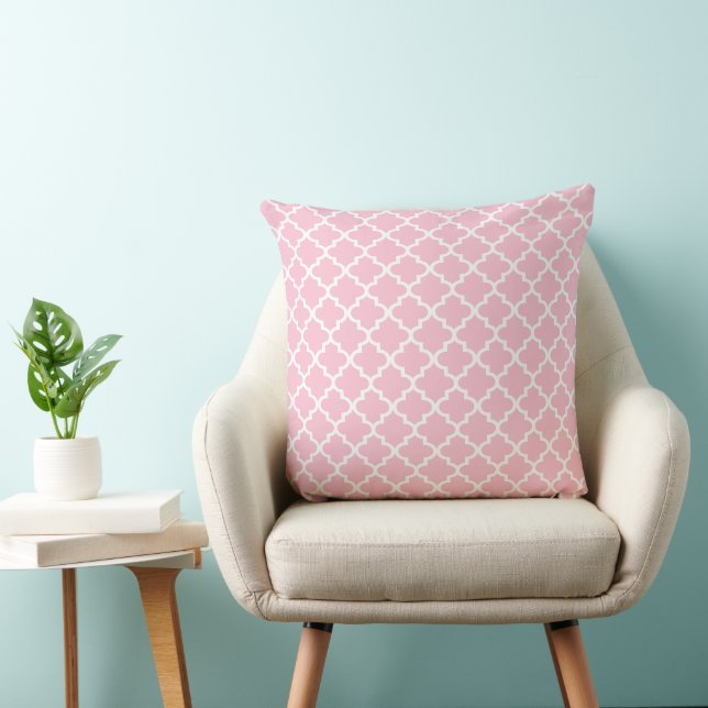 Modern Light Pink Moroccan Quatrefoil Pattern Cushion (Chair)