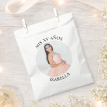 Modern Minimalist Mis XV Años Round Photo Favour Bag<br><div class="desc">Create your own personalised white border round photo paper favour bags for your her 15th birthday. Customise the solid white background colour or the black text colour to match your photo. If you change the font type or size, you can fine tune the curvature of the text in small increments....</div>