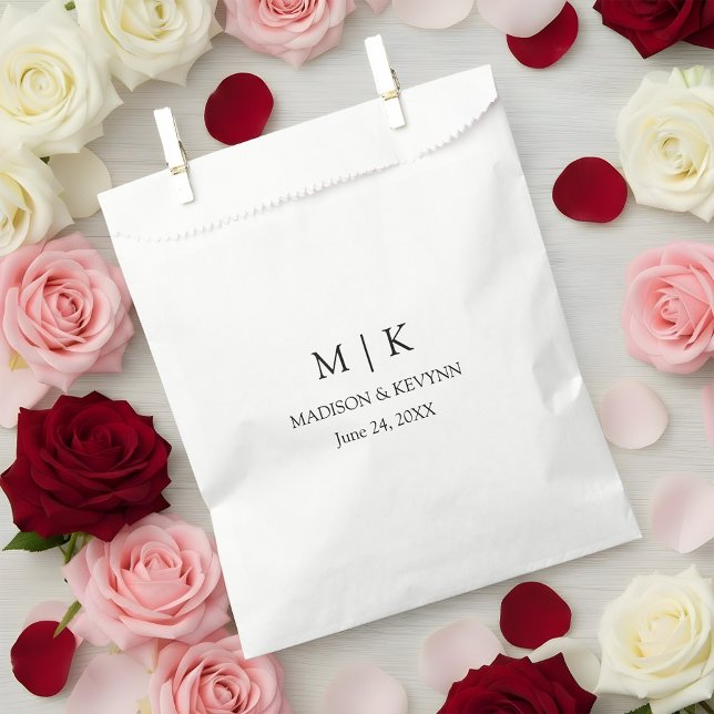 Modern Minimalist Monogram Wedding Favour Bag (Customize to change text size or text style.)