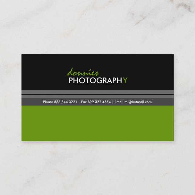 Modern Photographer Business Card (Front)