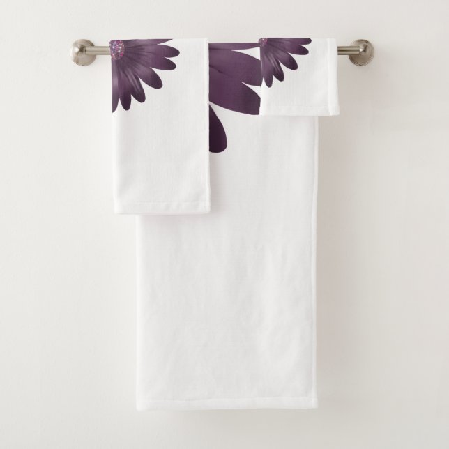 Modern purple daisy with glitter center bath towel set (Insitu)