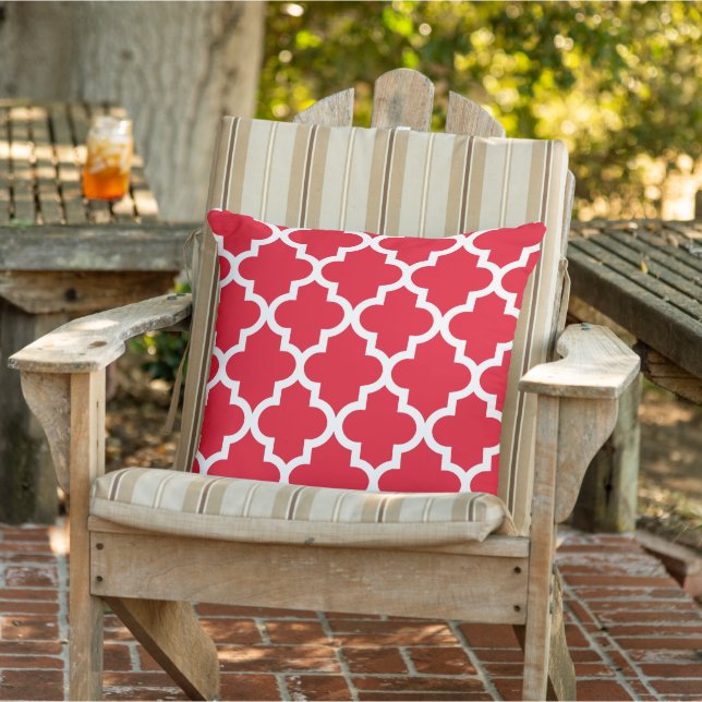 Modern Red Moroccan Quatrefoil Pattern Cushion (Chair)