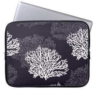 Modern seamless hand drawn coral pattern vintage i laptop sleeve