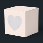 Modern Solid Cream Simple Chic Elegant Favour Box<br><div class="desc">Modern Solid Cream Simple Chic Elegant Favour Boxes features a modern solid cream. Perfect for Valentine's Day,  Women's Day,  Mother's Day,  birthday parties,  anniversary,  weddings,  baby showers and more. Created by Evco Studio www.zazzle.com/store/evcostudio</div>