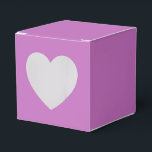 Modern Solid Orchid Purple Simple Chic Elegant Favour Box<br><div class="desc">Modern Solid Orchid Purple Simple Chic Elegant Favour Boxes features a modern solid orchid purple. Perfect for Valentine's Day,  Women's Day,  Mother's Day,  birthday parties,  anniversary,  weddings,  baby showers and more. Created by Evco Studio www.zazzle.com/store/evcostudio</div>