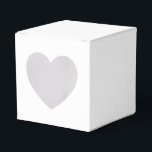 Modern Solid White Simple Chic Elegant Favour Box<br><div class="desc">Modern Solid White Simple Chic Elegant Favour Boxes features a modern solid white. Perfect for Valentine's Day,  Women's Day,  Mother's Day,  birthday parties,  anniversary,  weddings,  baby showers and more. Created by Evco Studio www.zazzle.com/store/evcostudio</div>