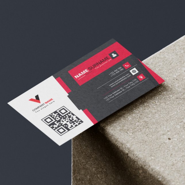 Modern Typography Minimalist Business Card (Creator Uploaded)