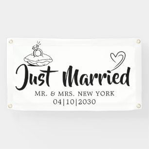 Modern With Heart Just Married Car Banner