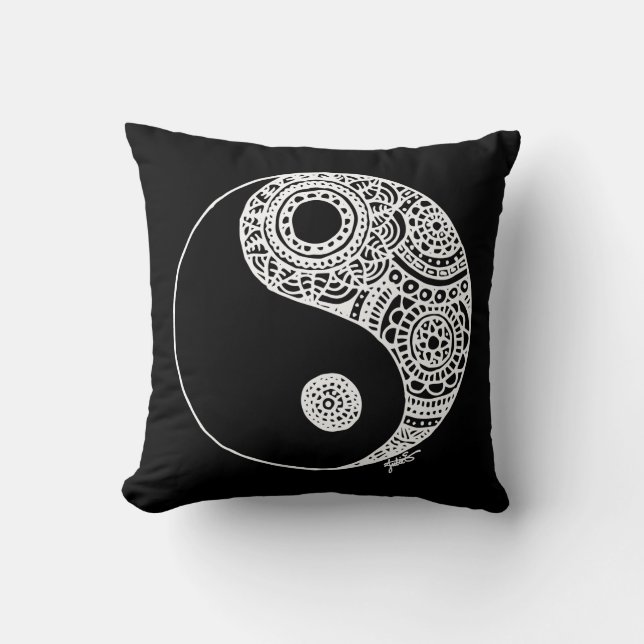 Modern Yin Yang Black and White Cushion (Front)