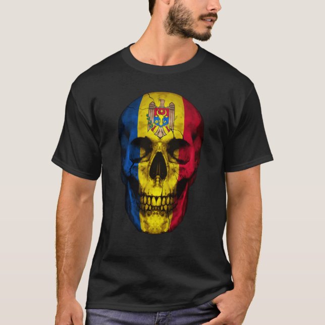Moldova Flag Skull Moldovan Roots Proud Patriotic T-Shirt (Front)