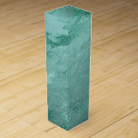 Molten Jade | Emerald Green Luxury Marble Wine Box<br><div class="desc">#abstractart Sophisticated modern contemporary rich and vibrant emerald kelly green jewel tone abstract marble. This hand-painted watercolor and mixed medium gradient features abstract fluid swirls creating a cool pattern accented by glitter veins for texture that adds the perfect pop of colour and elegance. For matching products or customisations, please visit...</div>
