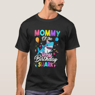 Mommy Of The Shark Birthday Boy Girl Party Family  T-Shirt