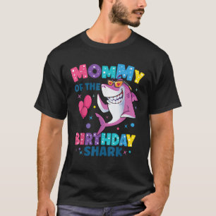 Mommy of the Shark Birthday Mom Matching Family  T-Shirt