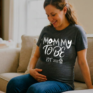 Mommy To Be Est 2026 Pregnancy Announcement T-Shirt