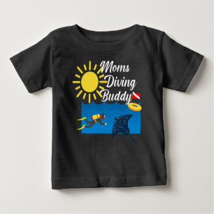 Moms Diving Buddy Design - Baby Fine Jersey T-Shir Baby T-Shirt