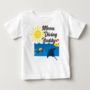 Moms Diving Buddy Design - Baby Fine Jersey T-Shir Baby T-Shirt