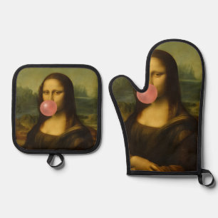 Mona Lisa Blowing Pink Bubble Gum Oven Mitt & Pot Holder Set