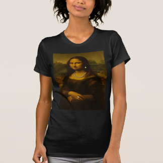 Mona Lisa in Pearls  T-Shirt