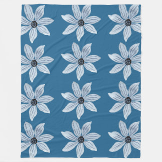 Monochrome Bloom Pattern Fleece Blanket