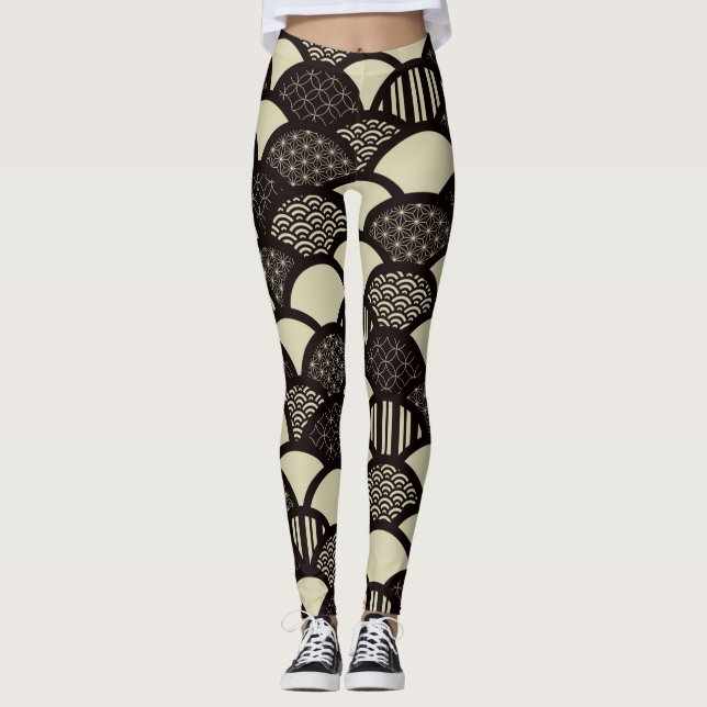 Monochrome Japanese geometric waves pattern Leggings (Front)