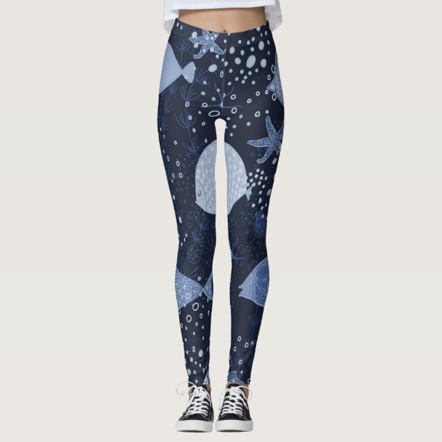 Monochrome sleeping fishes, dark pattern. leggings (Front)