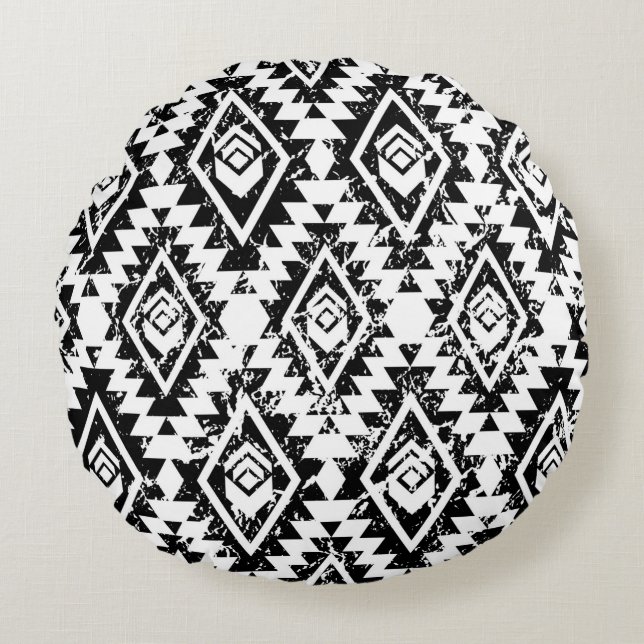 Monochrome tribal ethnic seamless pattern round cushion (Front)