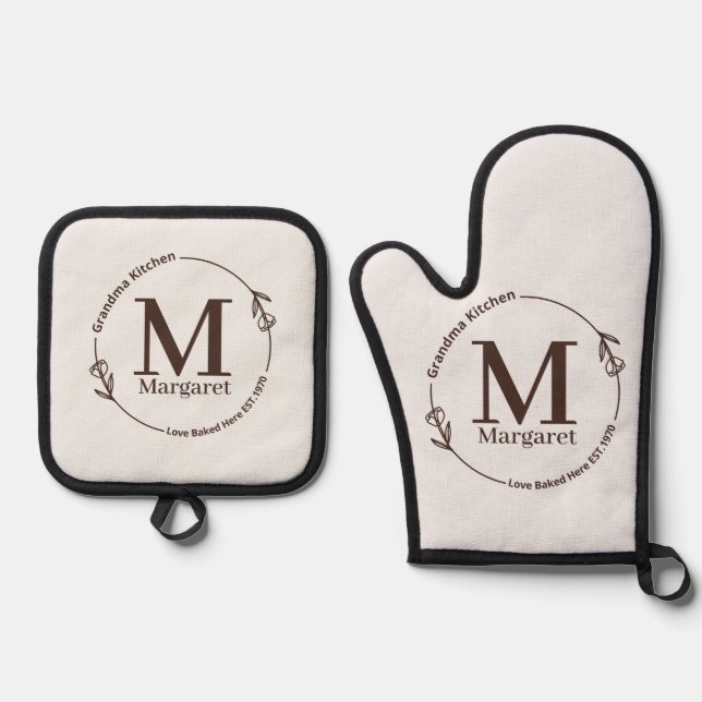 Monogram Kitchen Name Wreath of Leaves Grandma  Oven Mitt & Pot Holder Set (Front)