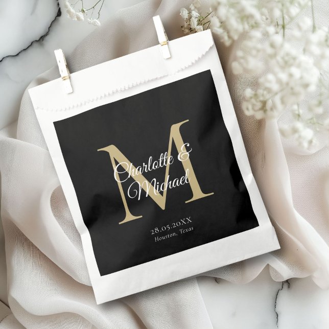 Monogram Wedding Favour Bag (Monogram, Classic, Elegant, Wedding Favor Bag with your names and date.)