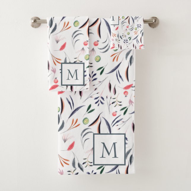 Monogrammed Leaves And Feathers Bath Towel Set (Insitu)