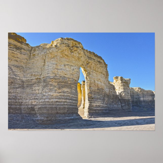 Monument Rocks Key Hole Arch, Kansas Poster (Front)