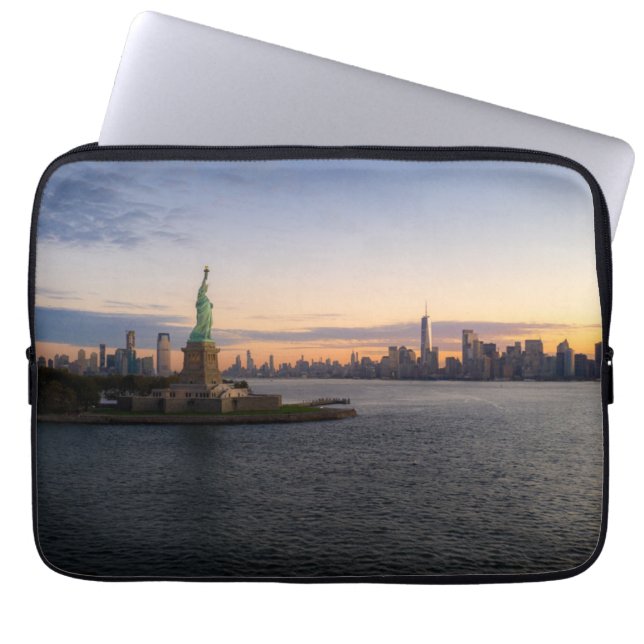Monuments | Statue of Liberty NYC Laptop Sleeve (Front)