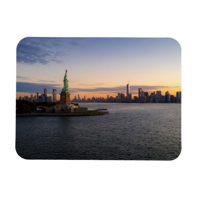 Monuments | Statue of Liberty NYC Magnet (Horizontal)