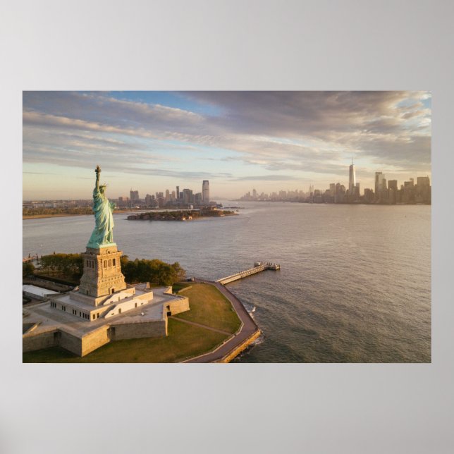 Monuments | Statue of Liberty Poster (Front)