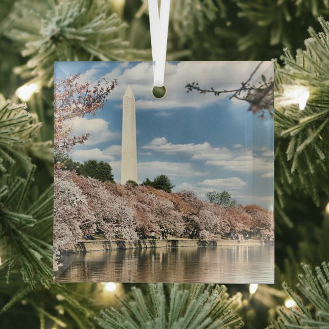 Monuments | Washington Memorial Glass Tree Decoration (Insitu)